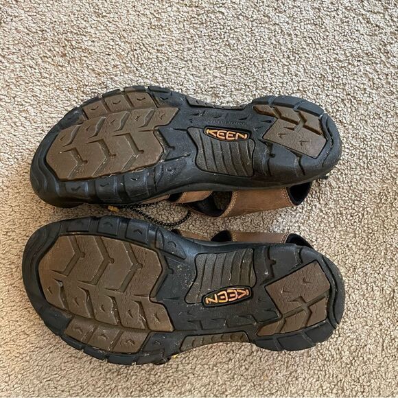 Keen Men’s Washable Upper Leather Sandals See Description! main image 8